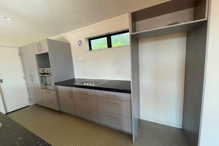 Photo of property in 7 Tavern Road, Silverdale, 0932