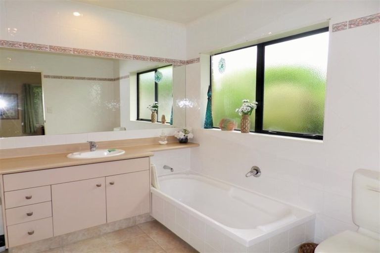 Photo of property in 6 Hawk Place, Welcome Bay, Tauranga, 3112