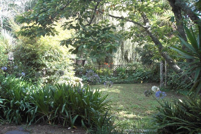 Photo of property in 2/11 Long Bay Drive, Torbay, Auckland, 0630