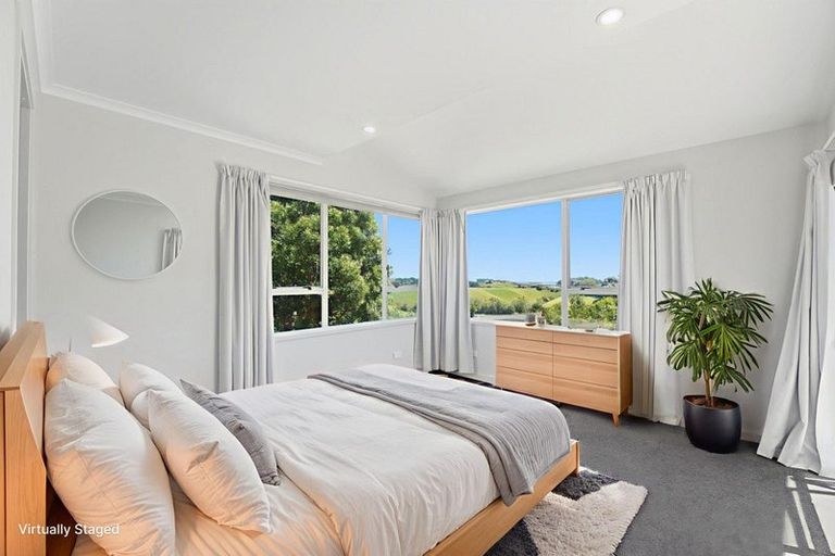 Photo of property in 9 Bronte Place, Whalers Gate, New Plymouth, 4310