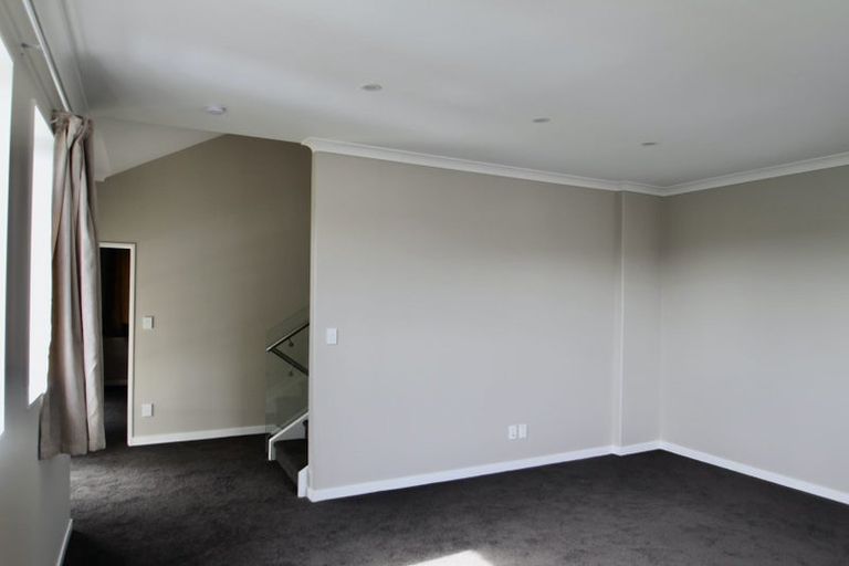 Photo of property in 8 Blewitt Court, Swanson, Auckland, 0614