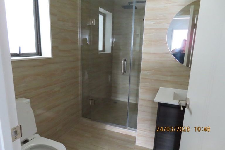 Photo of property in 5/100 Seymour Road, Sunnyvale, Auckland, 0612