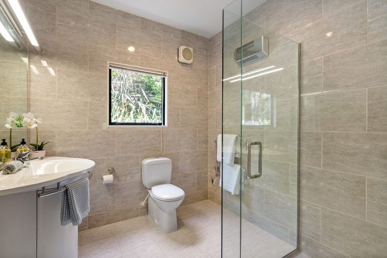 Photo of property in 52 Walter Road, Lowry Bay, Lower Hutt, 5013