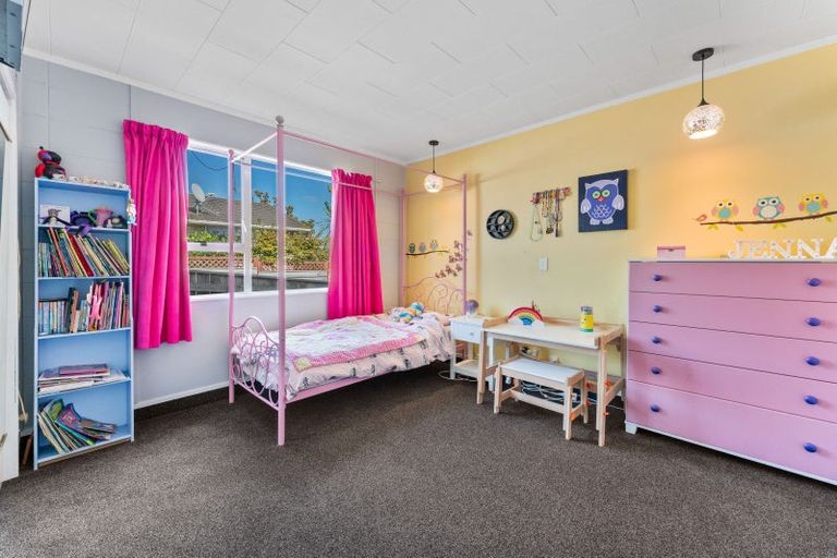 Photo of property in 6 Regents Grove, Richmond Heights, Taupo, 3330