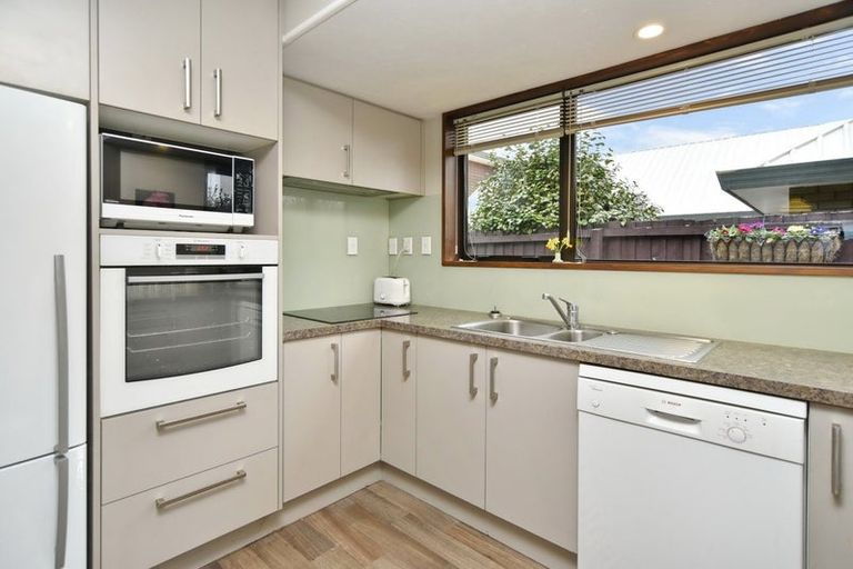 Photo of property in 4 Clotilda Place, Bishopdale, Christchurch, 8053