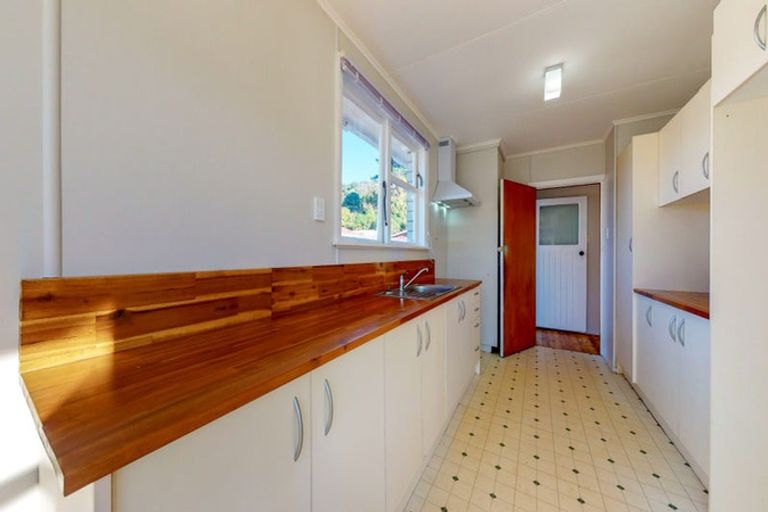 Photo of property in 11 Hamstead Street, Wainuiomata, Lower Hutt, 5014