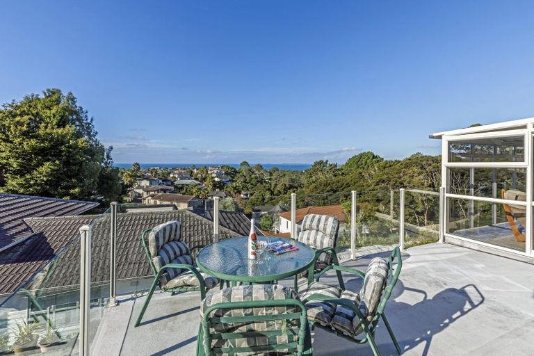 Photo of property in 493 East Coast Road, Murrays Bay, Auckland, 0630