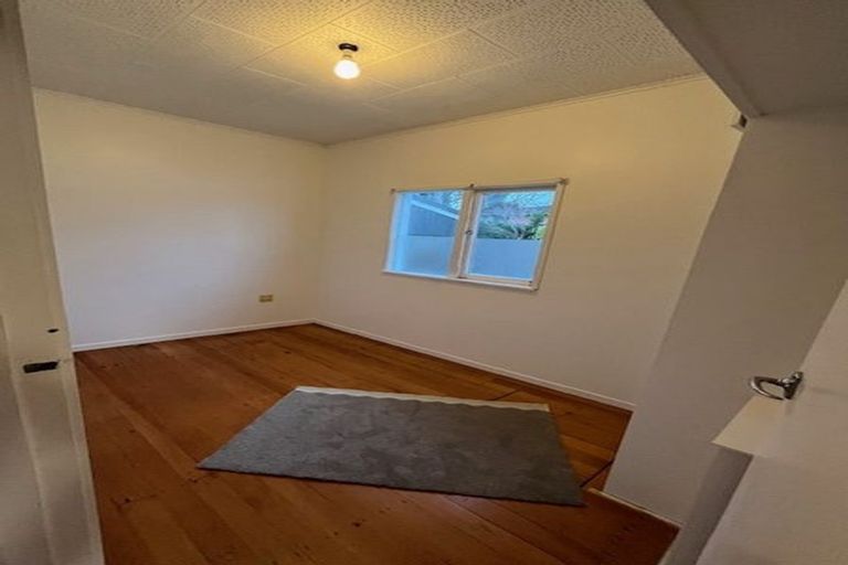 Photo of property in 1/27 Gazelle Avenue, Beach Haven, Auckland, 0626