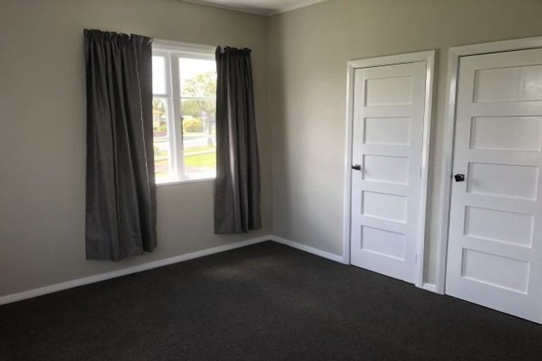 Photo of property in 30 Rangiora Avenue, Roslyn, Palmerston North, 4414