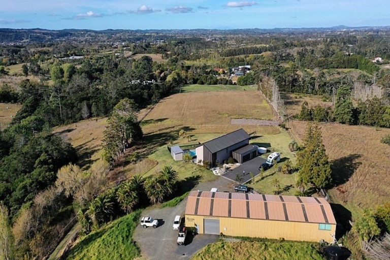 Photo of property in 157 Puke Road, Kumeu, 0891