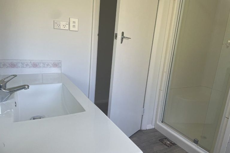 Photo of property in 22 Duncan Street, Tawa, Wellington, 5028