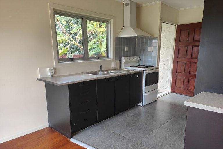 Photo of property in 38 Durham Street, Te Atatu Peninsula, Auckland, 0610