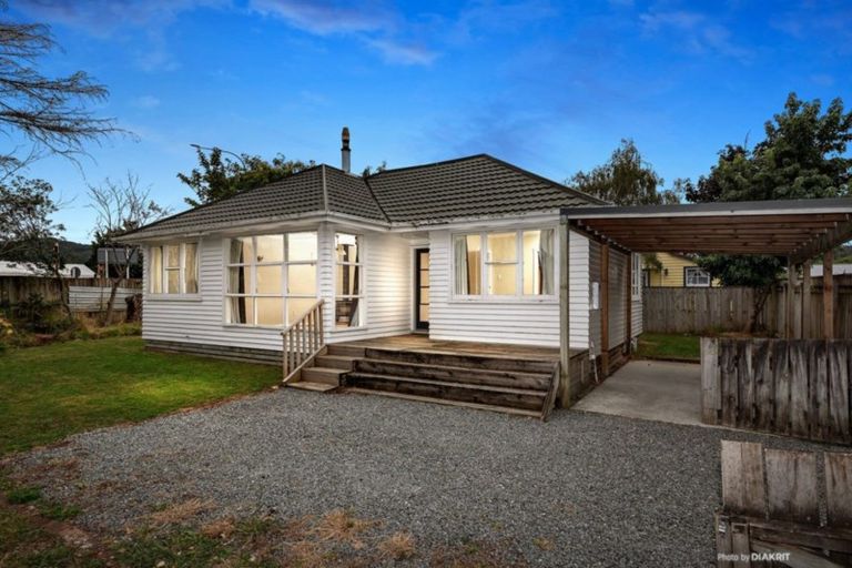 Photo of property in 5a Mangaroa Hill Road, Clouston Park, Upper Hutt, 5018