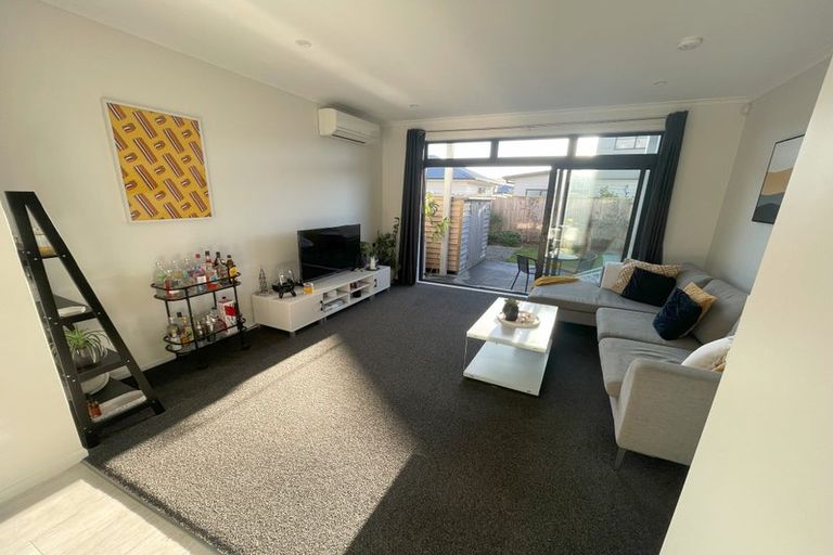 Photo of property in 8 Kauamo Close, Waiwhetu, Lower Hutt, 5010