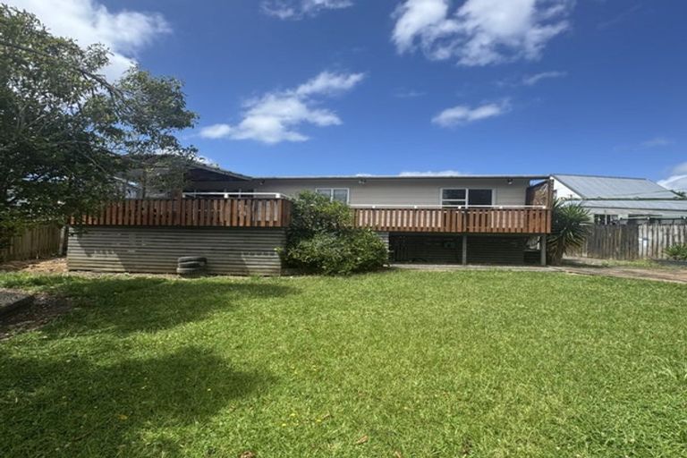 Photo of property in 92 Borich Road, Sunnyvale, Auckland, 0612