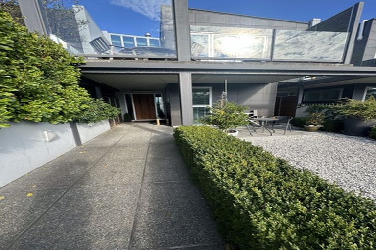Photo of property in Bayview Apartments, 362 Lake Terrace, Two Mile Bay, Taupo, 3330