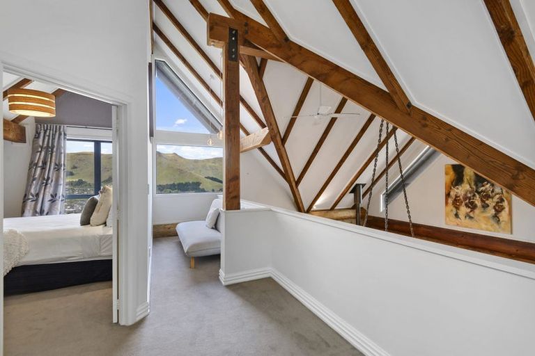 Photo of property in 5 Lapwing Lane, Mount Pleasant, Christchurch, 8081