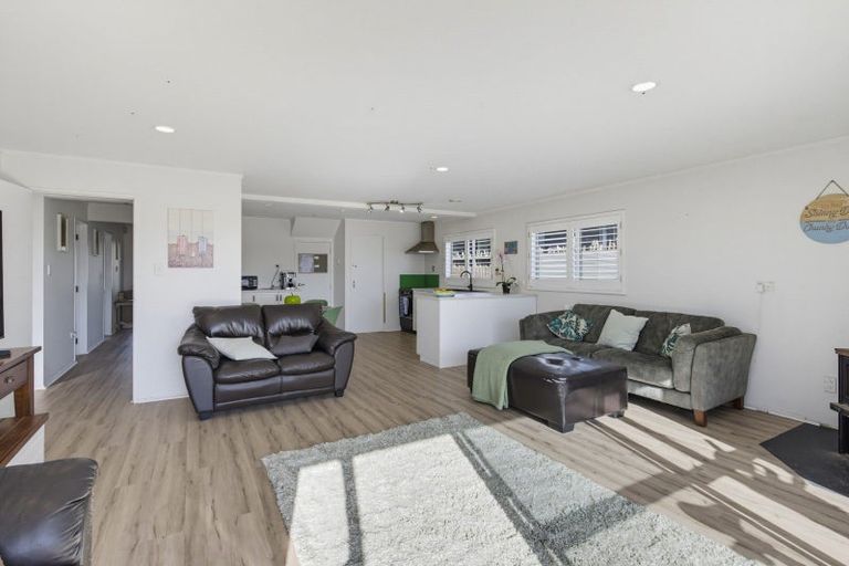 Photo of property in 11 Rodney Avenue, Te Horo Beach, Otaki, 5581