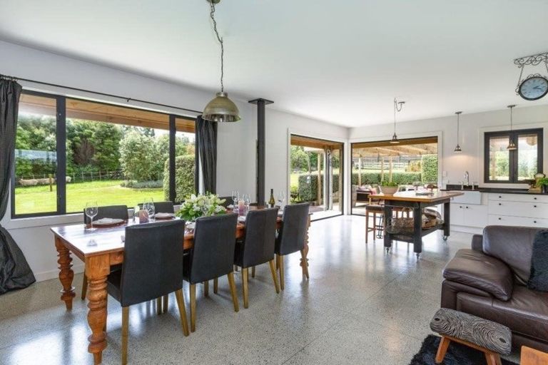 Photo of property in 22 Ellett Road, Karaka, Papakura, 2580