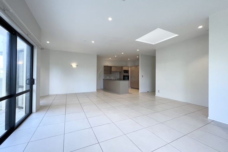Photo of property in 26/4e Collins Street, Takapuna, Auckland, 0622