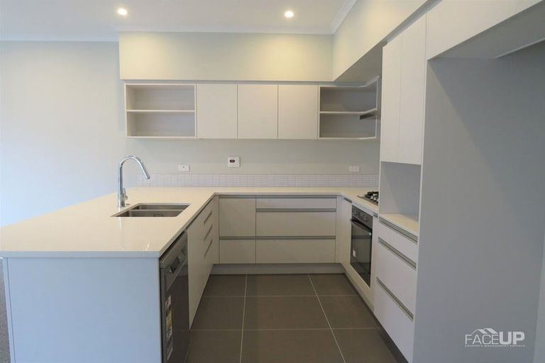 Photo of property in 10 Kauri Amber Road, Westgate, Auckland, 0614