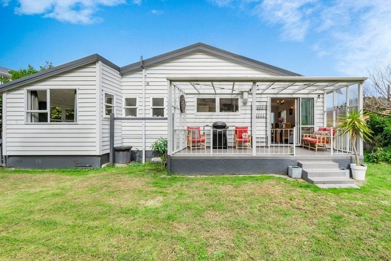 Photo of property in 33 Ocean Road, Paraparaumu Beach, Paraparaumu, 5032