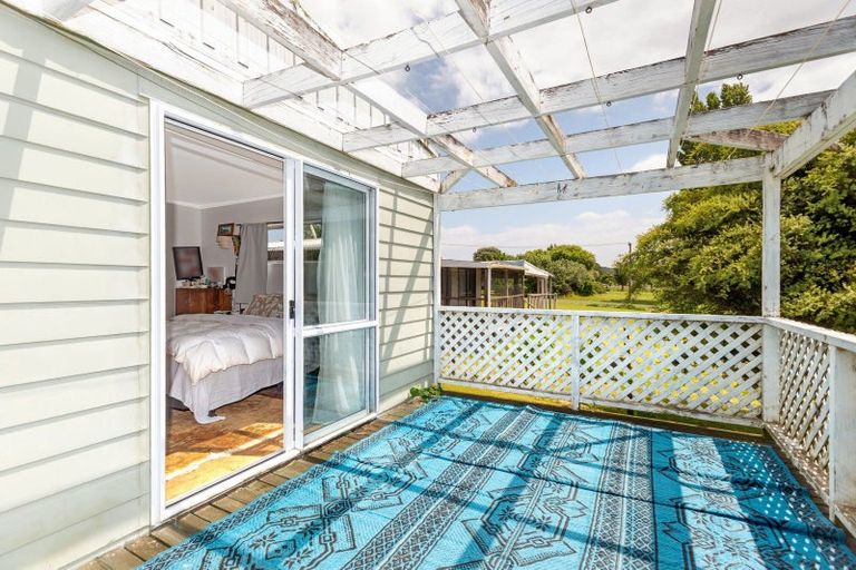 Photo of property in 4 Hinekura Road, Tolaga Bay, 4077