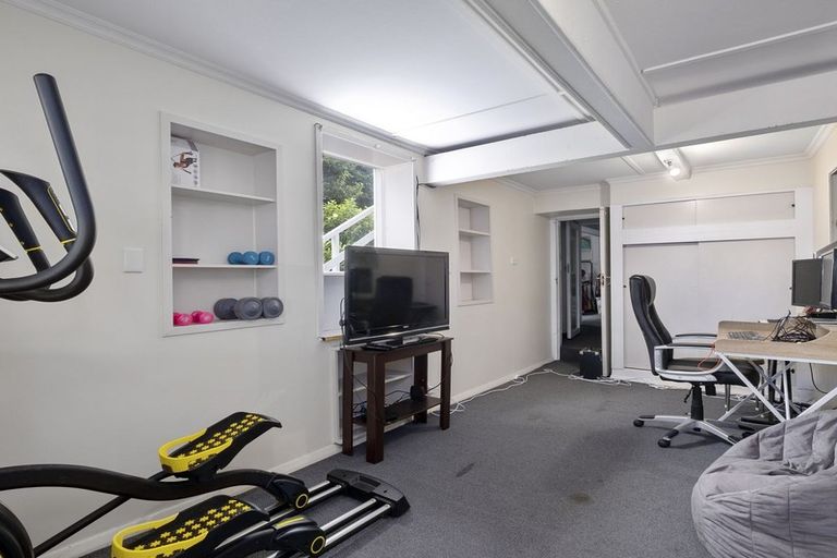 Photo of property in 348 Kenmure Road, Kenmure, Dunedin, 9011