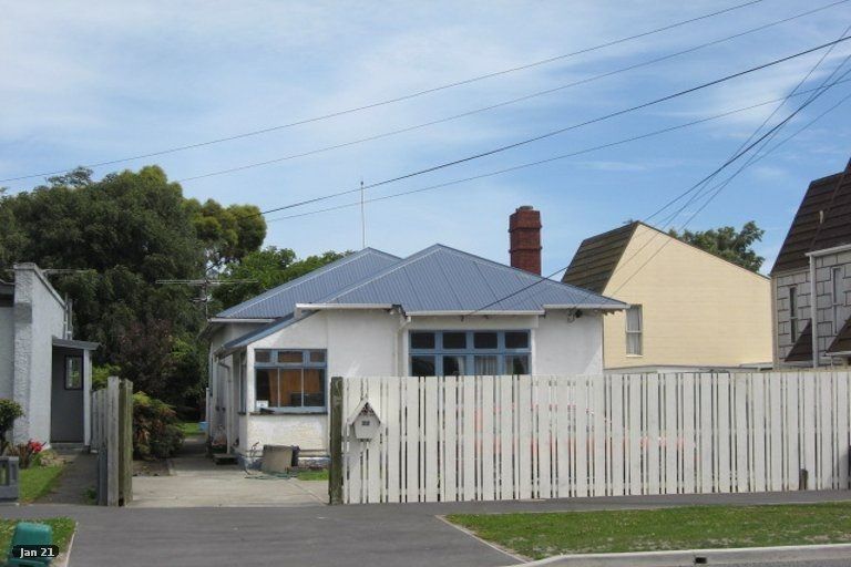 Photo of property in 22 Fairfield Avenue, Addington, Christchurch, 8024