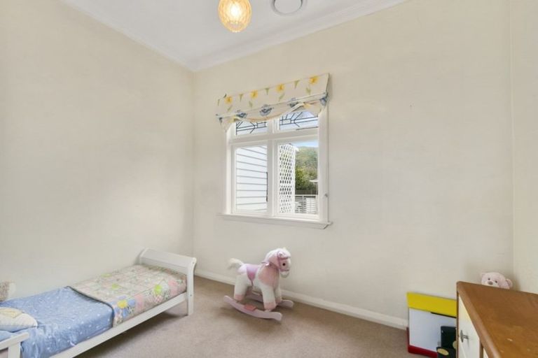 Photo of property in 142 Waiwhetu Road, Waterloo, Lower Hutt, 5011