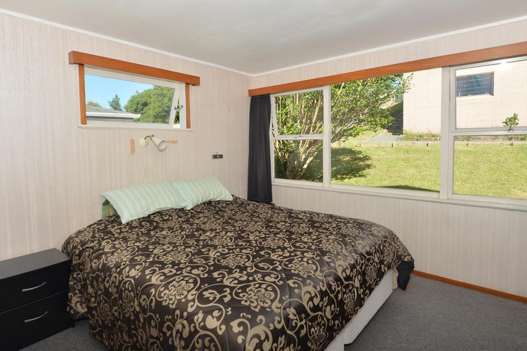 Photo of property in 43 Ogle Crescent, Te Kamo, Whangarei, 0112