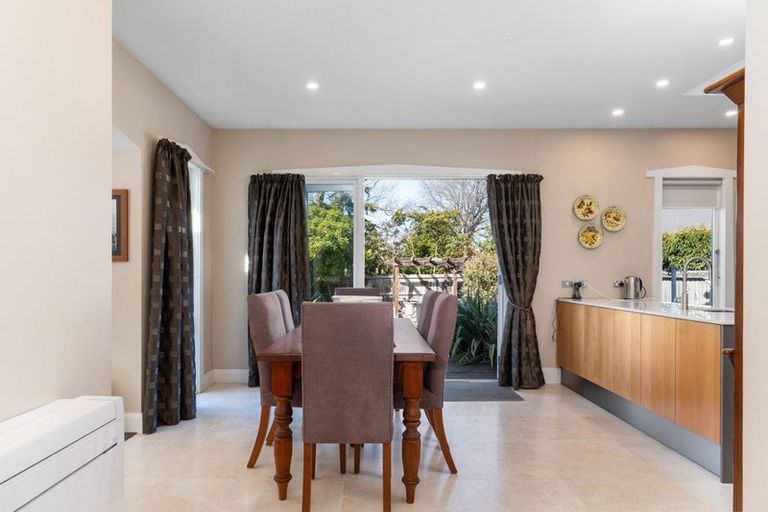 Photo of property in 20 Plynlimon Road, Fendalton, Christchurch, 8052