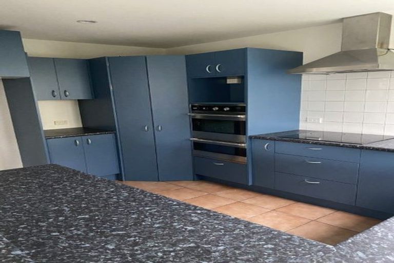 Photo of property in 49 Parade Court, Addington, Christchurch, 8024