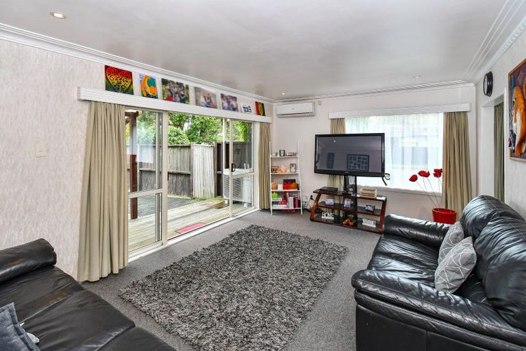 Photo of property in 8 Oregon Place, Papakura, 2110