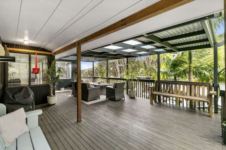 Photo of property in 390 Driving Creek Road, Coromandel, 3506