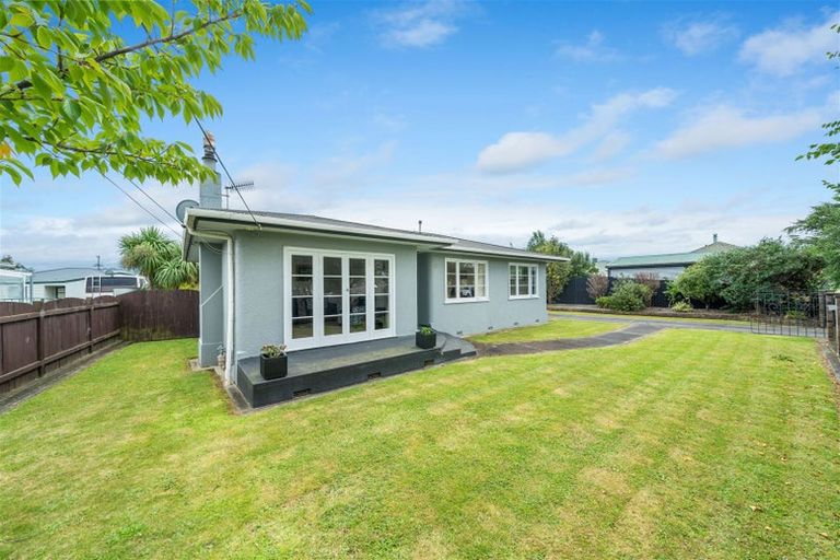 Photo of property in 16 Leeds Street, Milson, Palmerston North, 4414