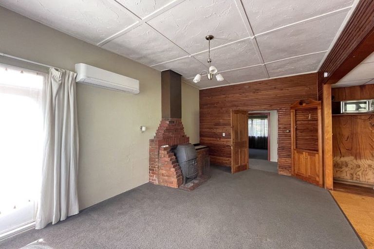 Photo of property in 82 Hazelhurst Pass, Caversham, Dunedin, 9012