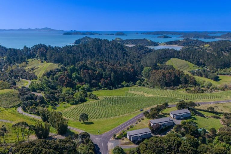 Photo of property in 190 Paroa Bay Road, Russell, 0272