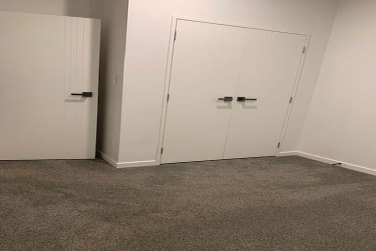 Photo of property in 10 Haku Road, Flat Bush, Auckland, 2019