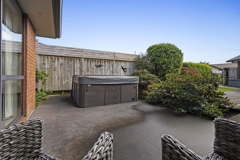 Photo of property in 9 Huetu Place, Bell Block, New Plymouth, 4312