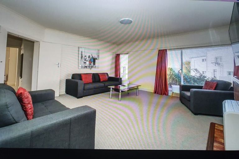 Photo of property in 1-12/48 The Bay Hill, Timaru, 7910