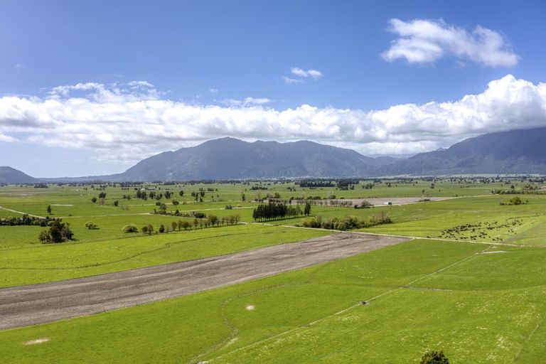 Photo of property in 86 Wanganui Flat Road, Harihari, 7884