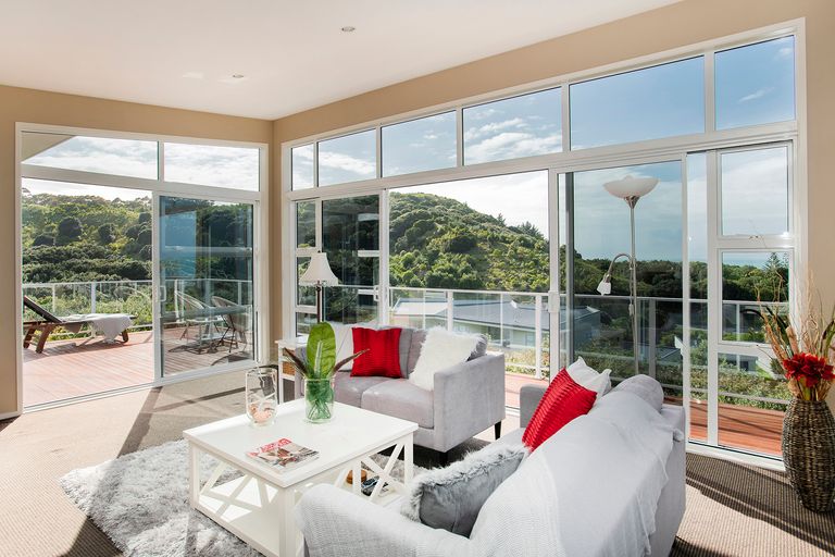 Photo of property in 30 Sirrah Street, Okitu, Gisborne, 4010