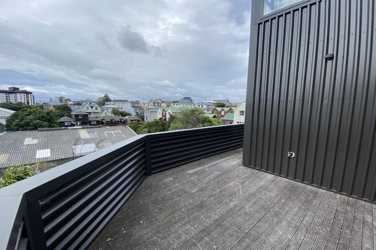 Photo of property in 155 Grant Road, Thorndon, Wellington, 6011