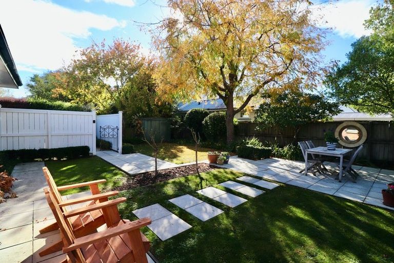 Photo of property in 2/10 Bretts Road, St Albans, Christchurch, 8052