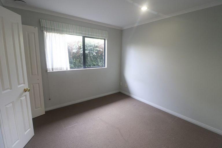 Photo of property in 23 Arlose Place, Westgate, Auckland, 0614