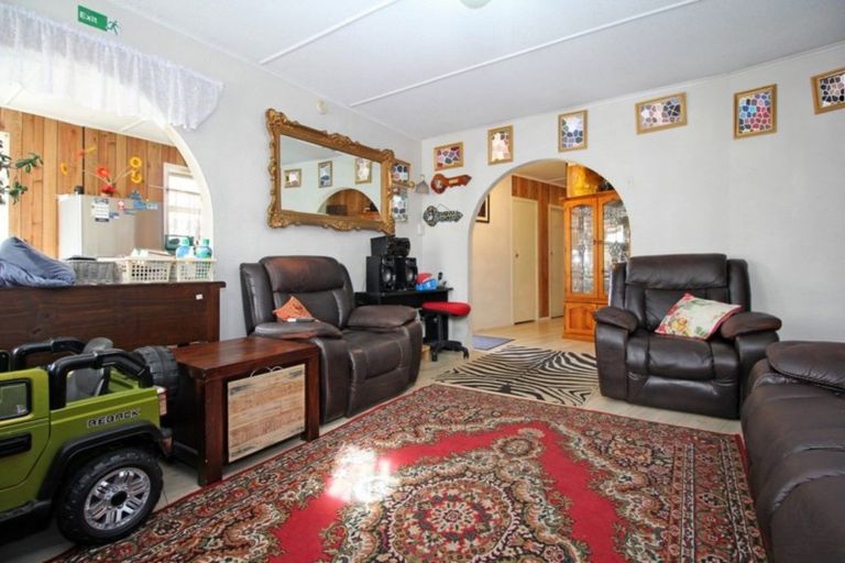 Photo of property in 1/6 Wayne Drive, Mangere, Auckland, 2022