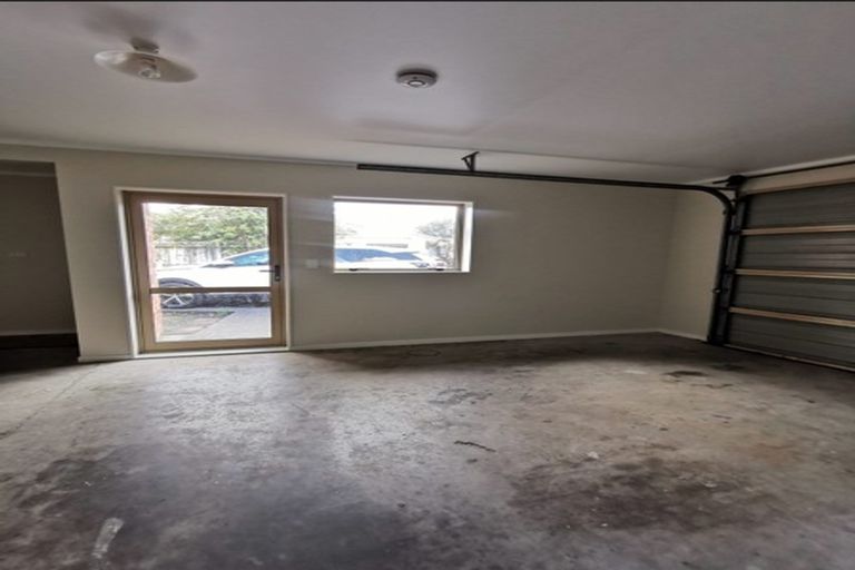 Photo of property in 256 Royal Road, Massey, Auckland, 0614