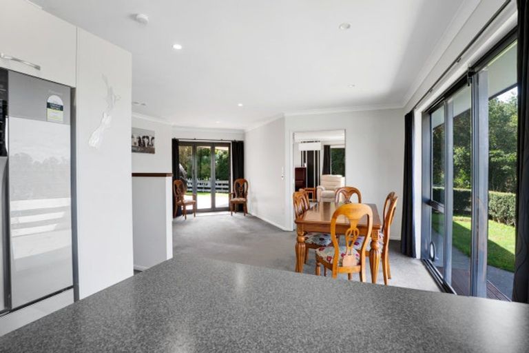 Photo of property in 90 Ridgewood Drive, Ridgewood, New Plymouth, 4371