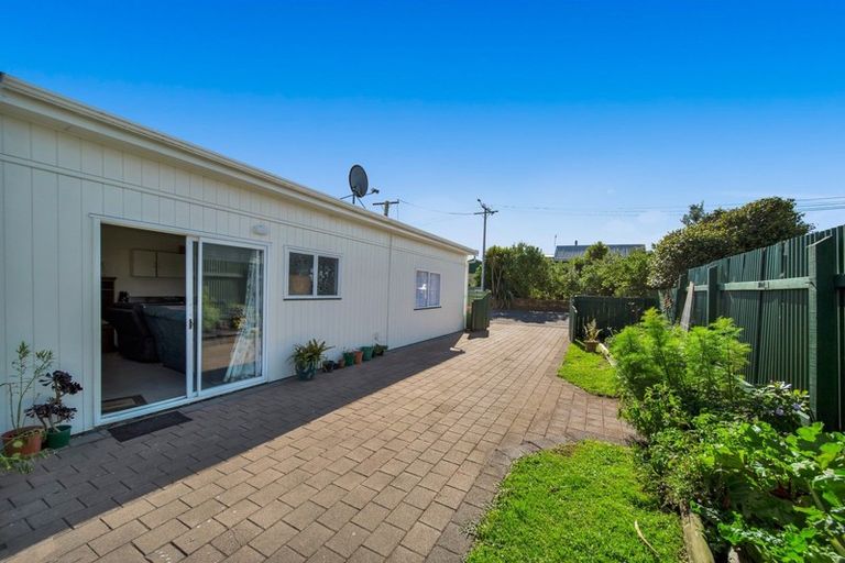 Photo of property in 5 Meredith Street, Patea, 4520